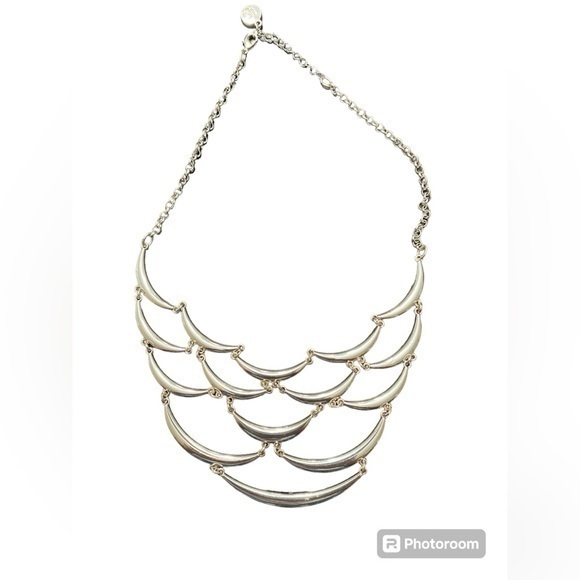Liz Claiborne Necklace 45$